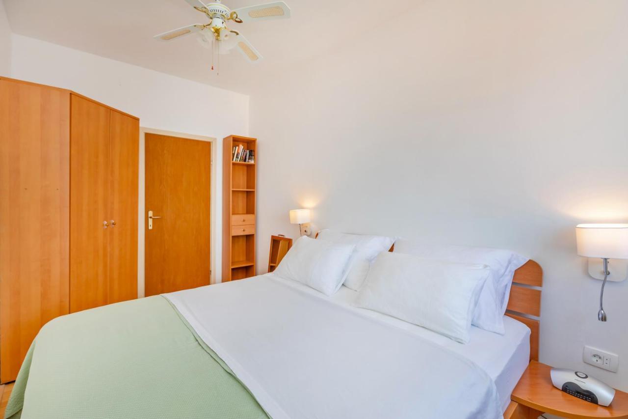 Charming Seafront At Mara Appartement *