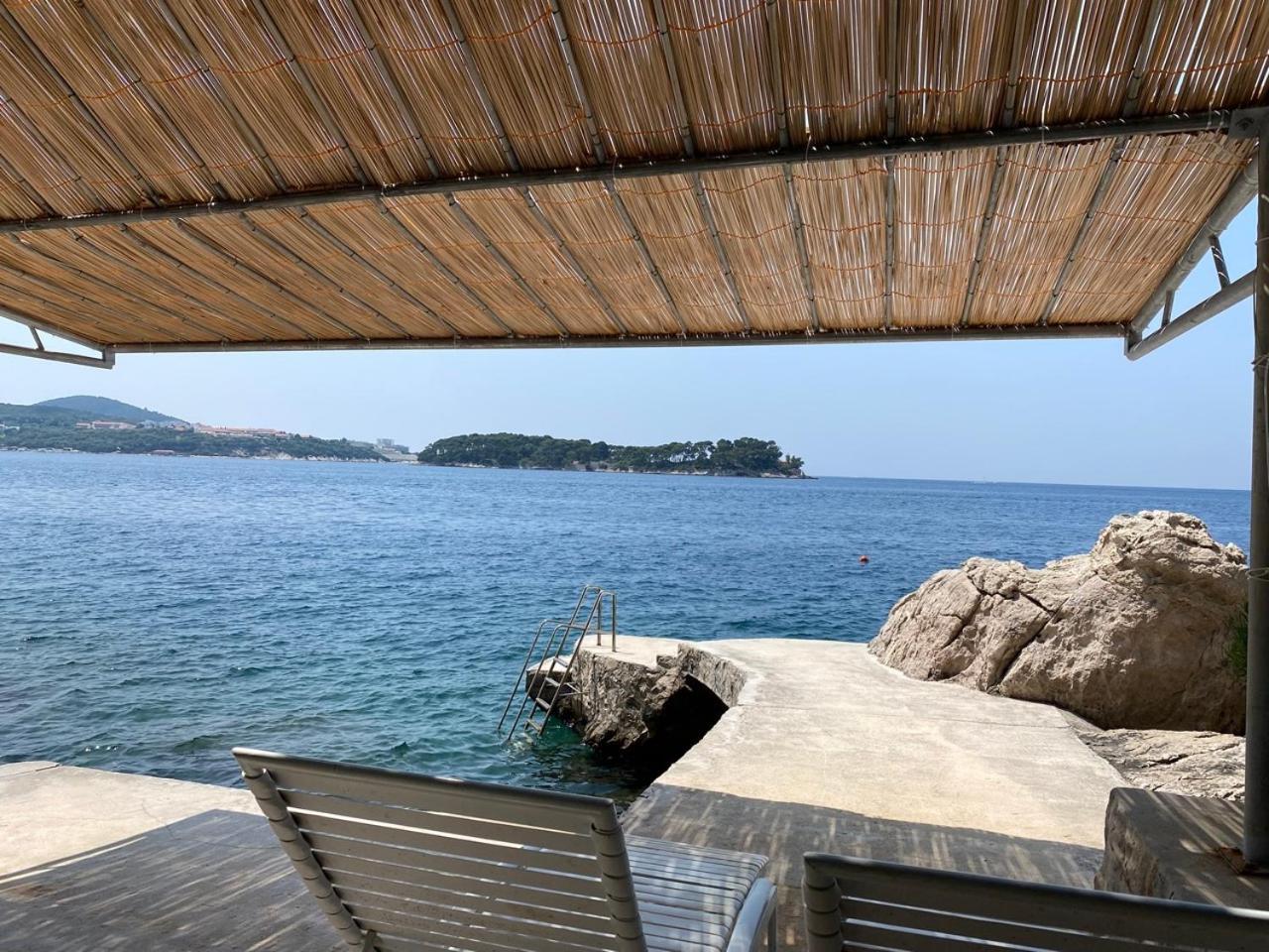 Charming Seafront At Mara Appartement